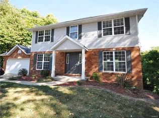 415 Crestwood Dr, Collinsville, IL 62234