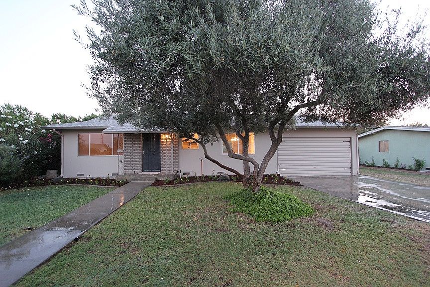 1st image of 298 W Burlwood Ln