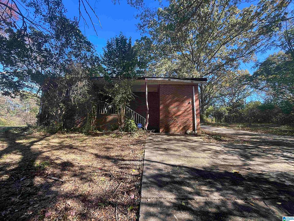 1st image of 237 Lexington St