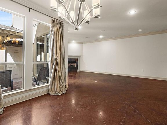 5th image of 1205 Rue Degas