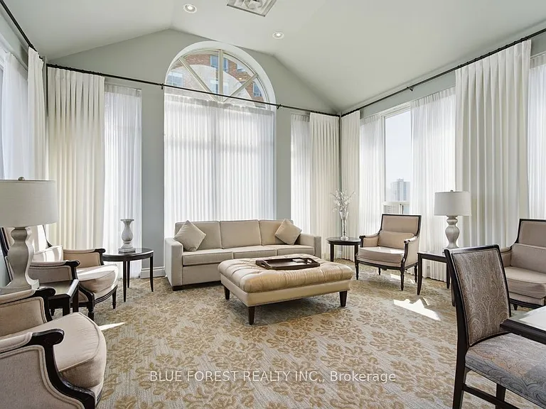 7 Picton St #904 — Photo 31