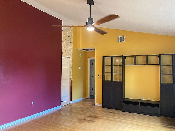 5th image of 1385 Sugar Cane Dr