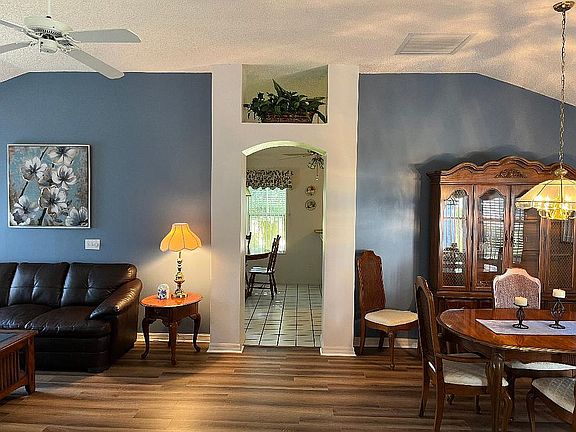 3rd image of 507 Alcazar Ct