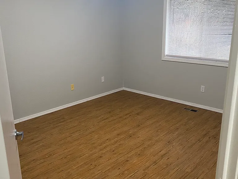 1856 N Pilgrim Ave — Photo 13