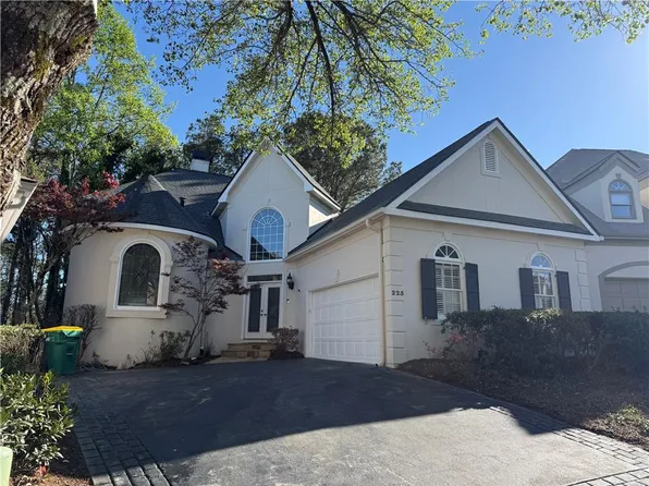 225 Brassy Ct, Johns Creek, GA 30022