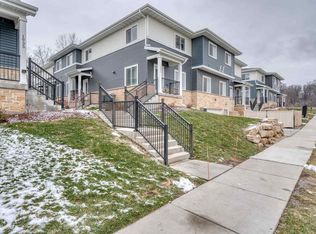 1945 N Windsor Ave, Cottage Grove, WI 53527