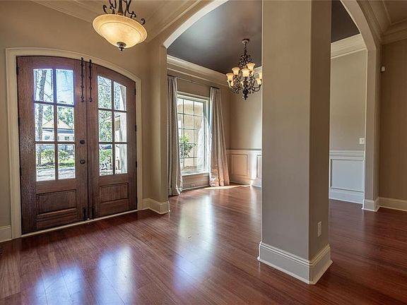 5th image of 216 Pliska St