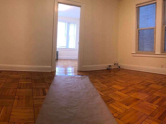 2nd image of 23-24 28th St #1F