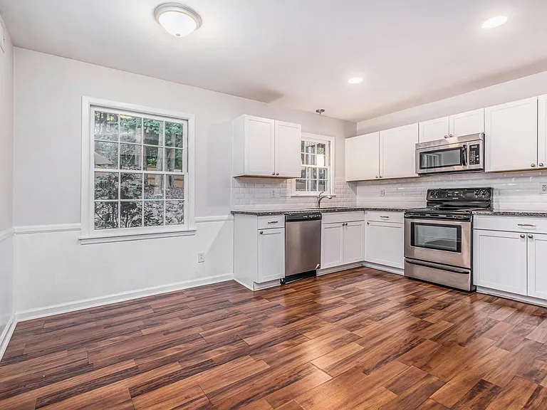 701 McNabb Ct — Photo 9