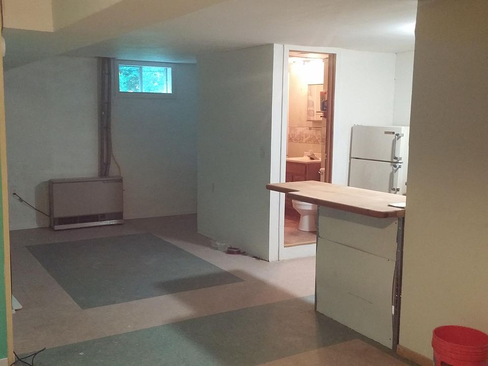 2nd image of 253 Parker Rd #C