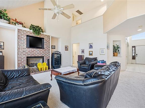 2nd image of 2210 Chesterfield Loop