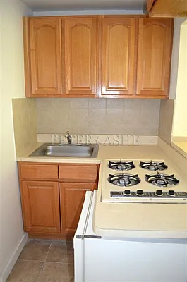 Rented by Peter Ashe | media 10