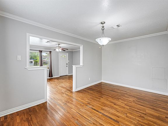 5th image of 4019 Billingsley St