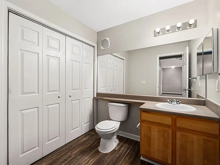 Maple Village Apartments — Photo 124