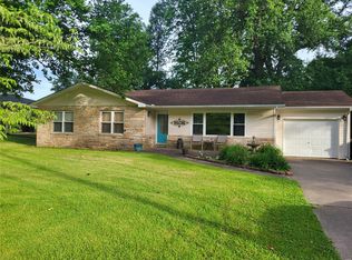 2323 W Cape Rock Dr, Cape Girardeau, MO 63701