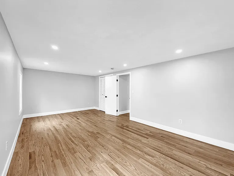 21 Burlington Rd — Photo 21