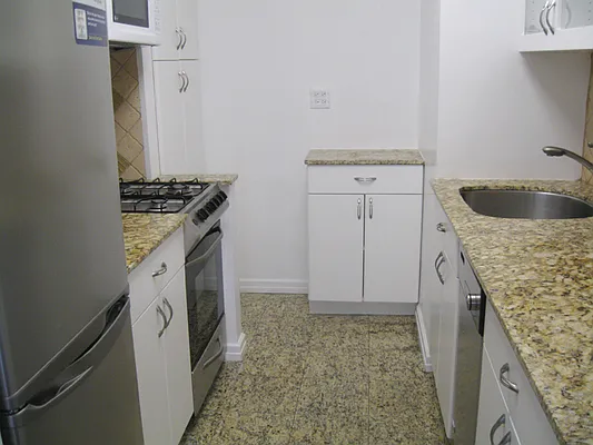 Rented by Sotheby's International Realty | media 14