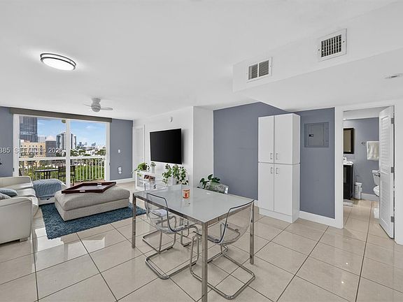 3rd image of 401 Ocean Dr APT 1001