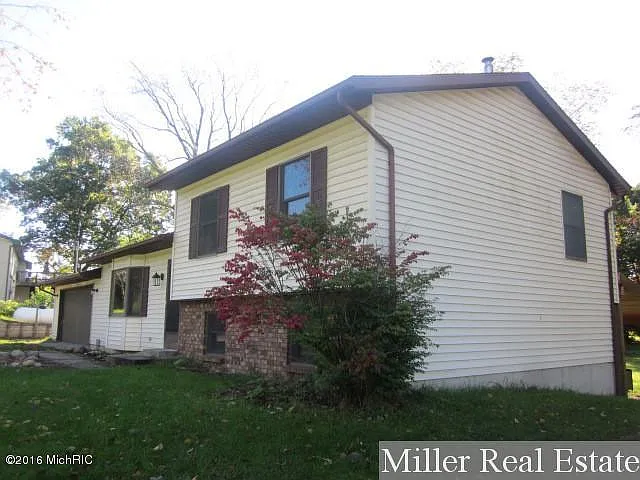 1860 Boulder Dr photo 1