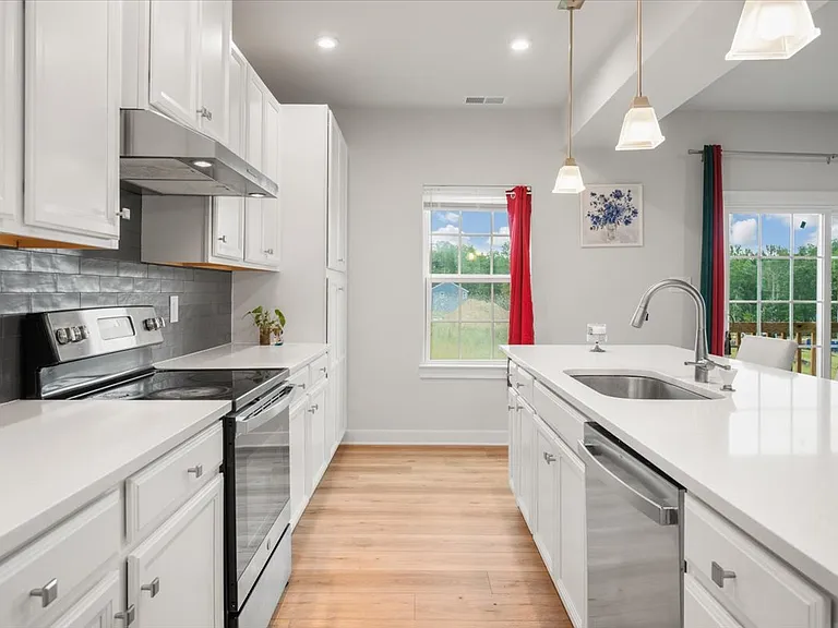 14212 Botsford Ave — Photo 21