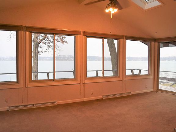 4th image of 23576 S Shore Dr