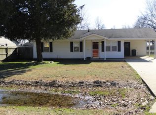 420 Broadway St, Arbyrd, MO 63821