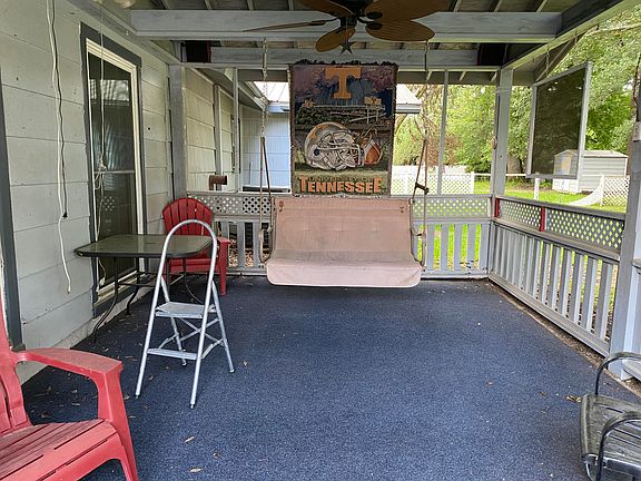 4th image of 208 Shady Oak Dr
