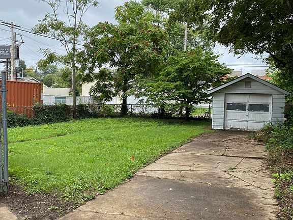 2nd image of 4833 Oleatha Ave
