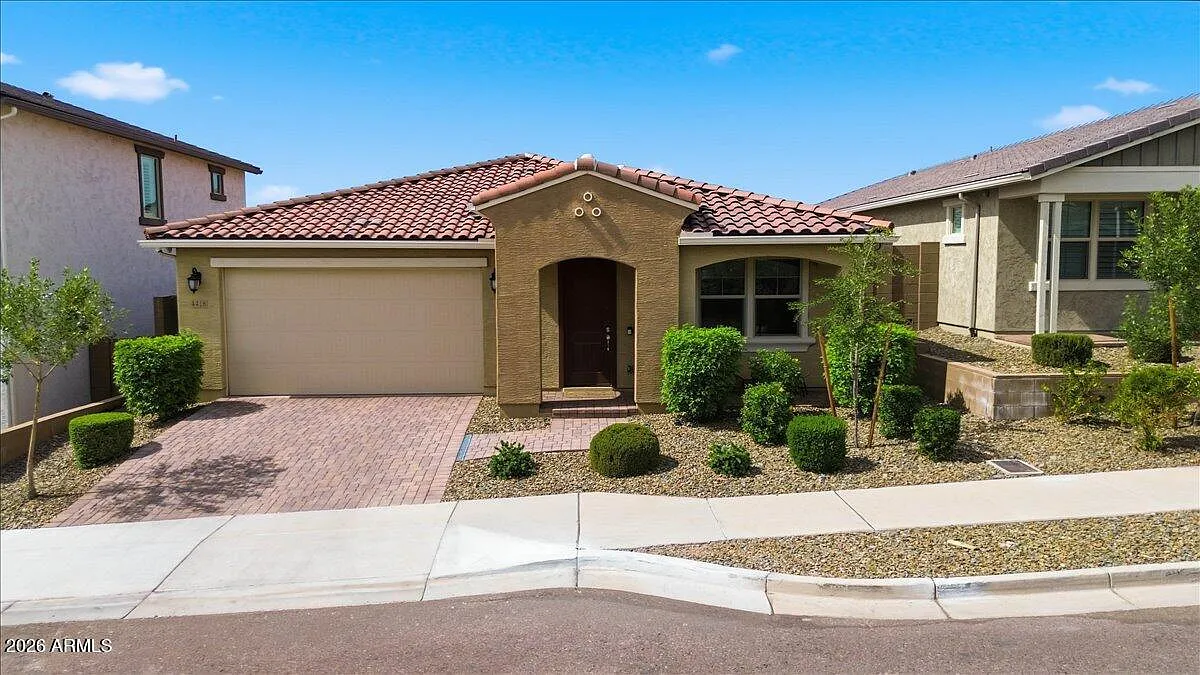 3 bed, 2000 sqft, $2,850 — Photo 3