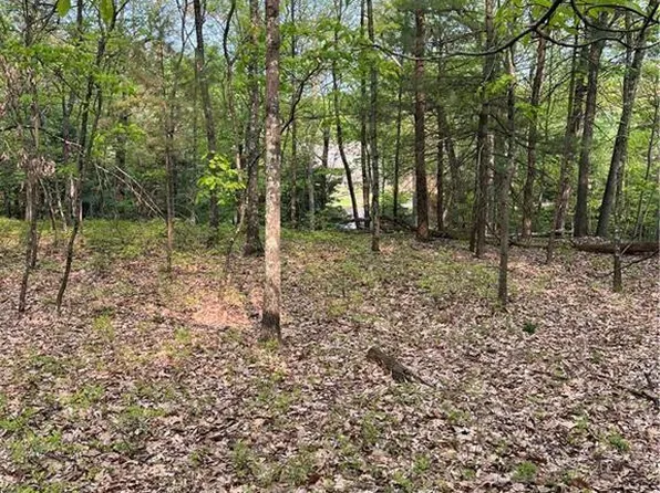 160 Oakridge Dr #137, Dingmans Ferry, PA 18328