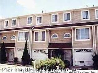48 Benjamin Dr, Staten Island, NY 10303