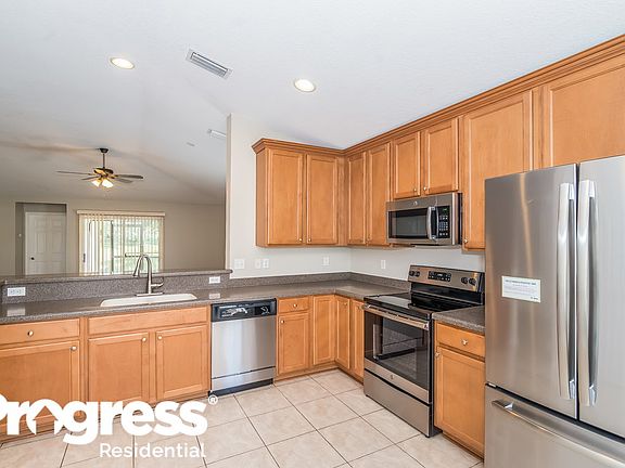 5th image of 2459 Willowbend Dr