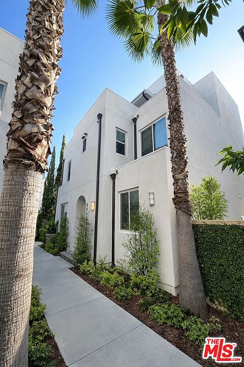 1st image of 5552 Palm Dr