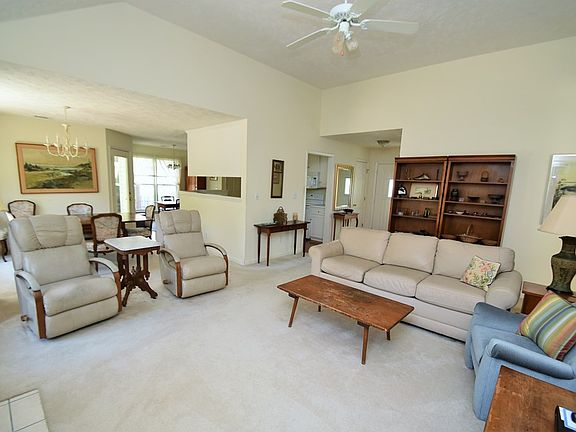 4th image of 150 Mallard Lake Dr