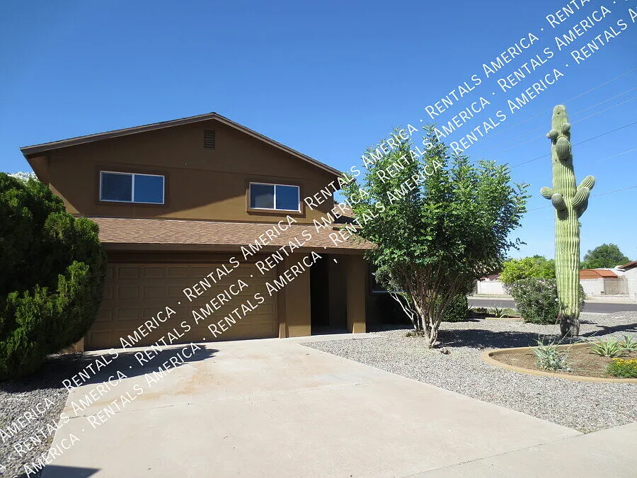 Stunningly Remodeled 4 Bedrm 3 Bath w RV Parking! — Photo 1