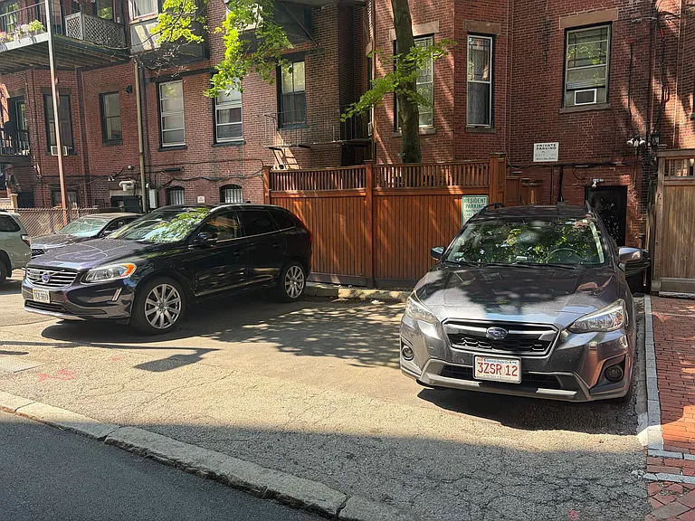 246 Marlborough St #5 — Photo 8