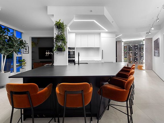2nd image of 189 Davie St #Penthouse 1701