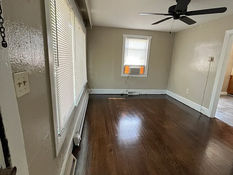 1526 Dunbar St NW — Photo 14