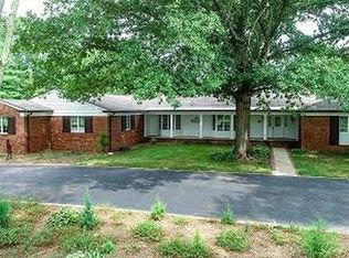 4450 N Riverside Dr, Columbus, IN 47203