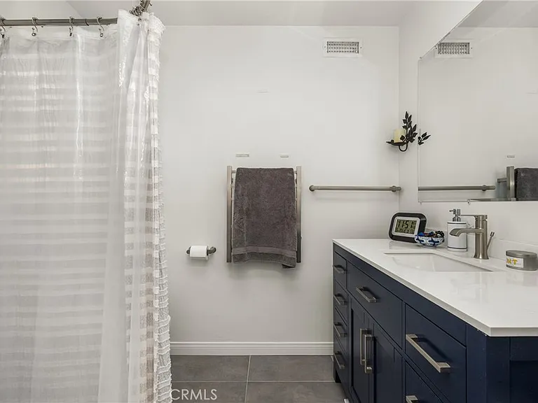 2221 E Viking Ave — Photo 38