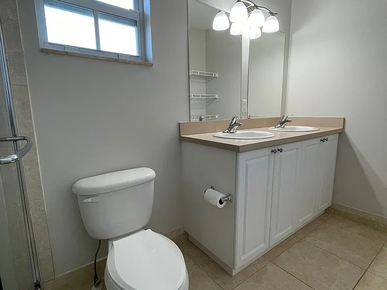 4655 Georgia Pines Dr — Photo 3
