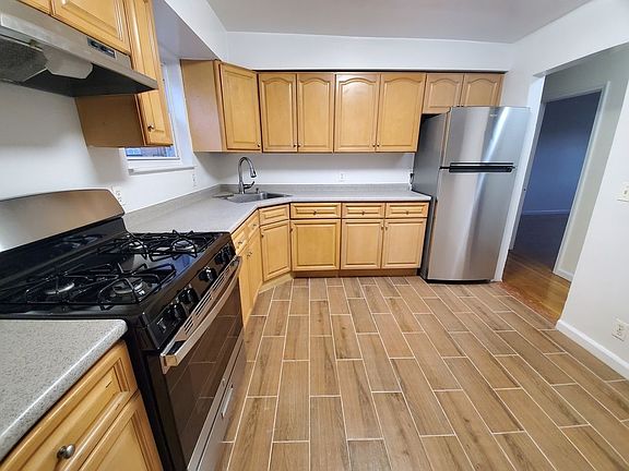 2nd image of 32-11 41st St #2F