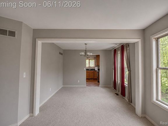 4th image of 47721 Goff Ct