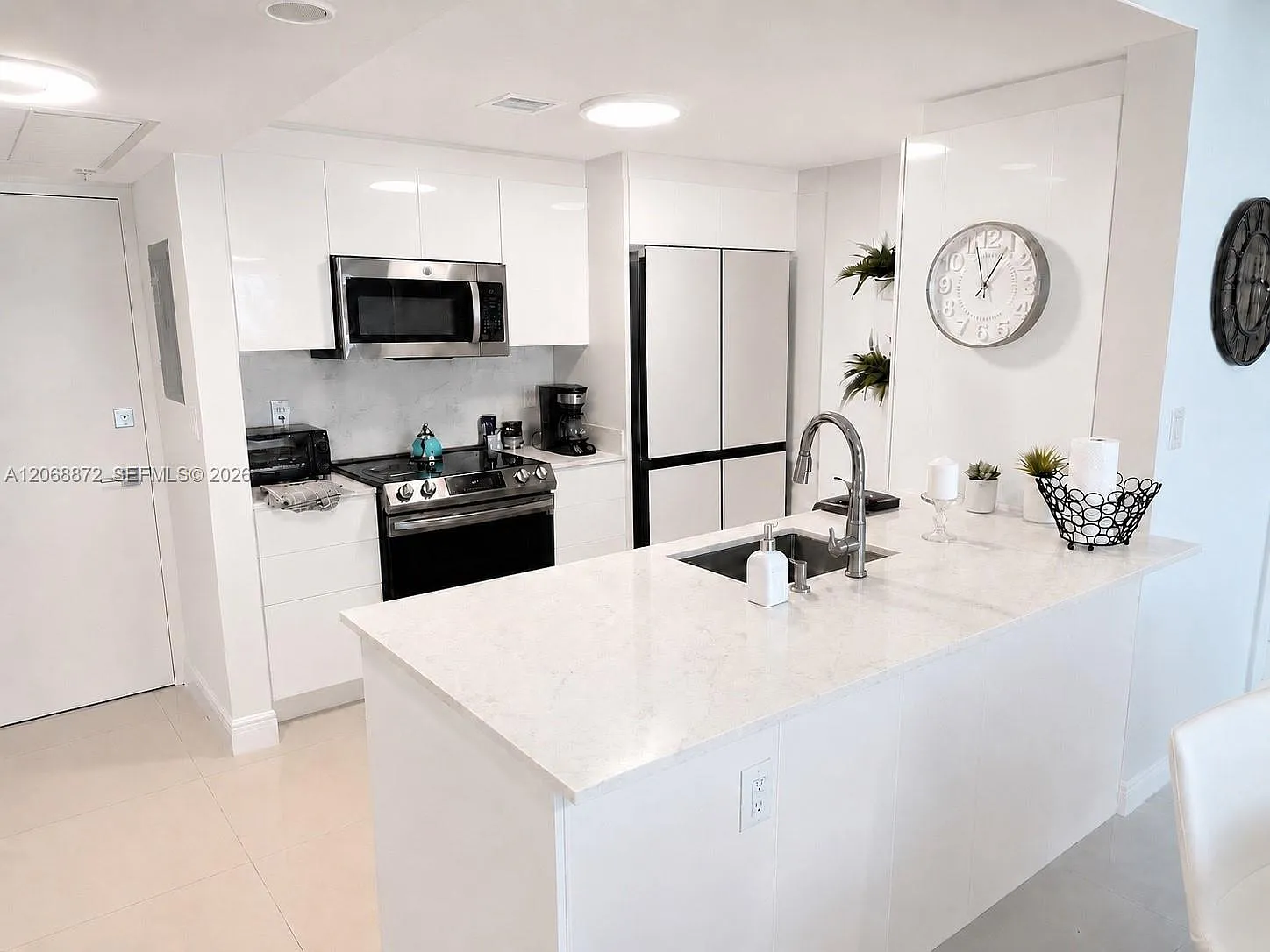 Harbour House — Photo 2