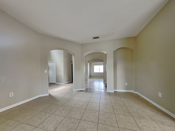 5th image of 2621 Queen Alberta Dr