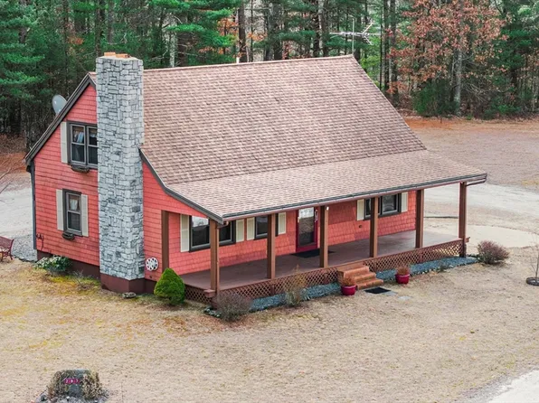 297 Meadow St, Carver, MA 02330