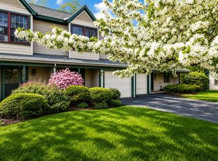 19 Saxonhollow Dr UNIT G2, Essex Junction, VT 05452