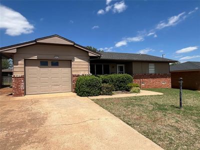 923 W Daniel St, Weatherford, OK, 73096
