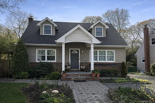 50 Kalmia St Photo 1