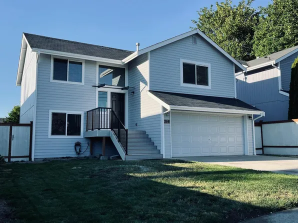 215 S 78th St, Tacoma, WA 98408